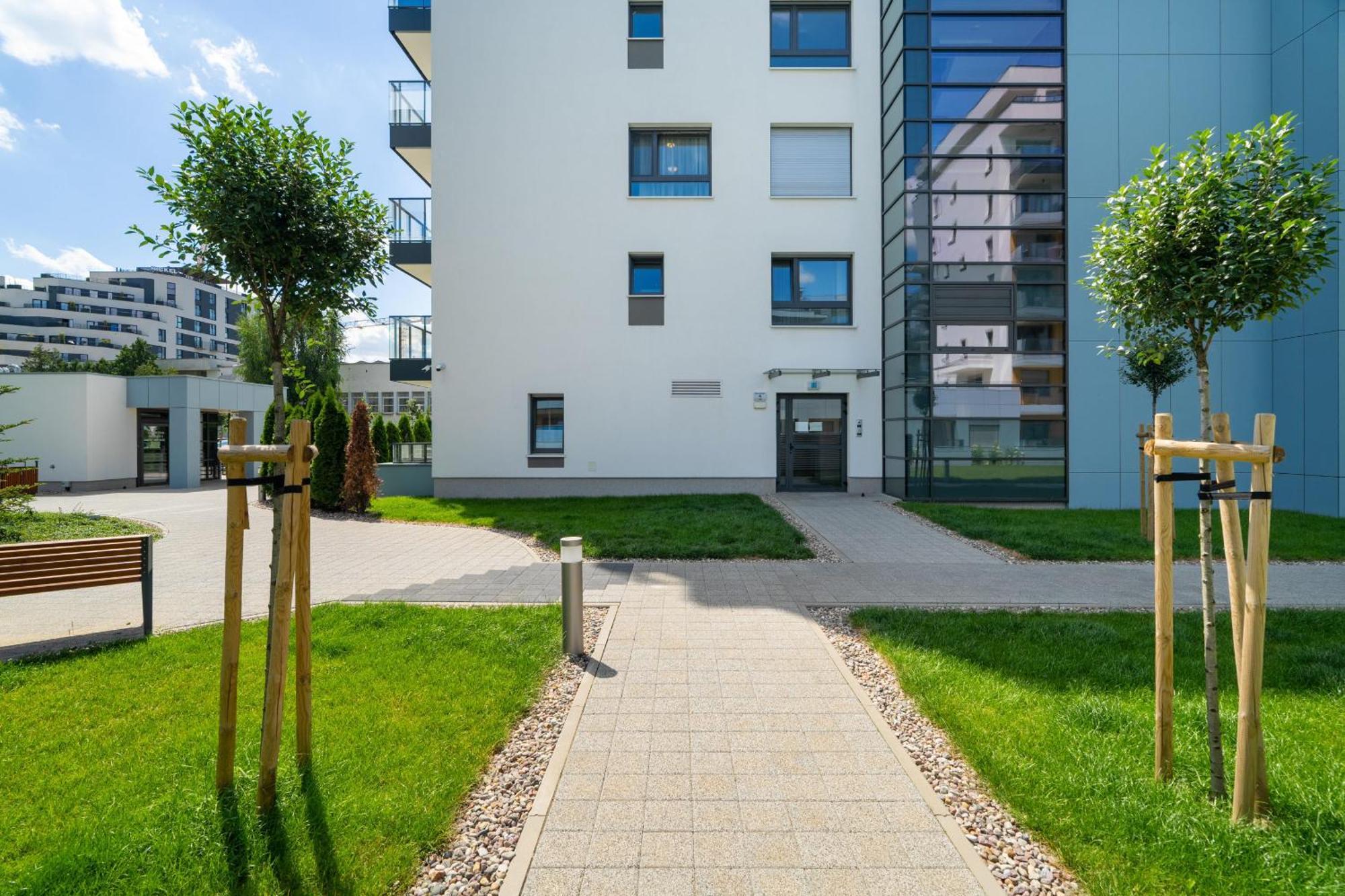 W Zielonej Okolicy Poznania Z Parkingiem By Renters * Posen